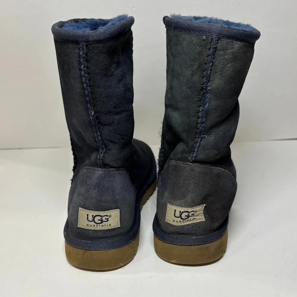 UGG Classic Short Boots Women Size 7 Navy Blue Suede Shearling 5825 Cozy‎